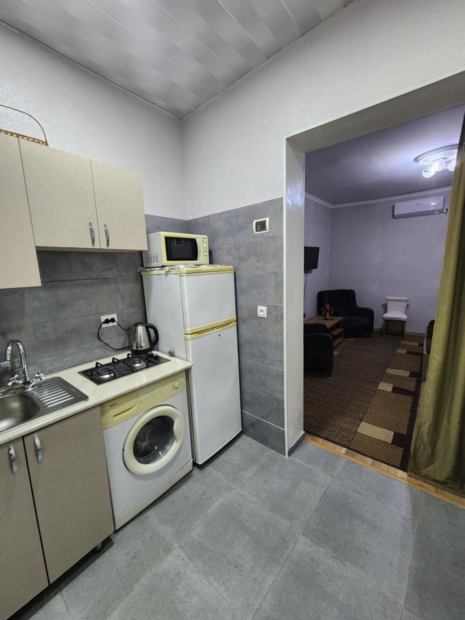 Nonaapartanent Tbilisi Luaran gambar
